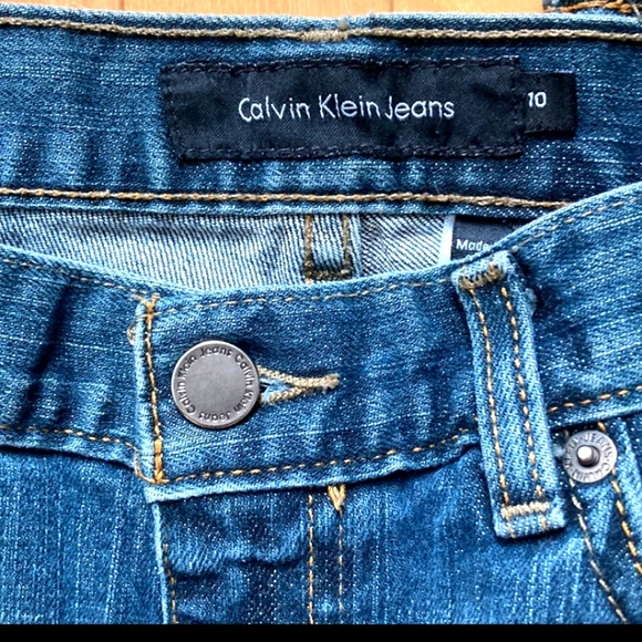 Woman’s Calvin Klein Jeans Faded Flare 10 - Picture 4 of 5